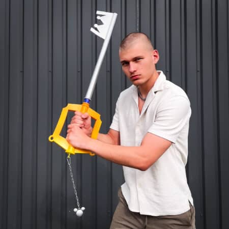Kingdom_Hearts_Keyblade_Prop_Replica_Handcrafted